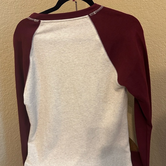 Gently used American Eagle Super Soft Standard Fit Size Small (Maroon, White) - Picture 3 of 4
